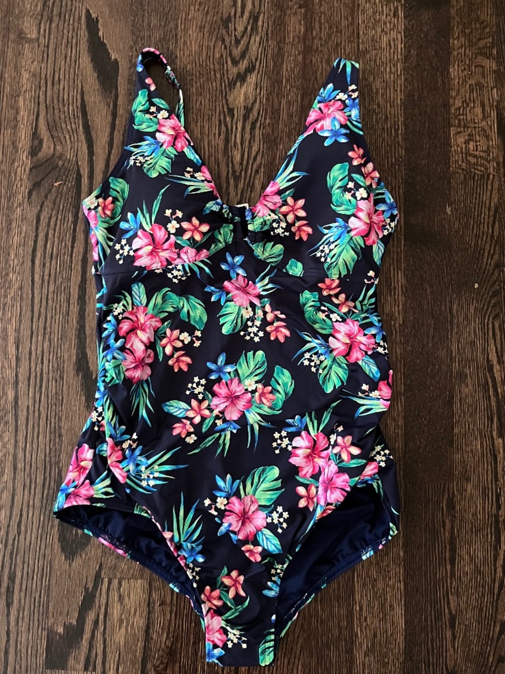 NWT Lands' End Chlorine Resistant Shirred V-Neck One Piece Swimsuit Size 12
